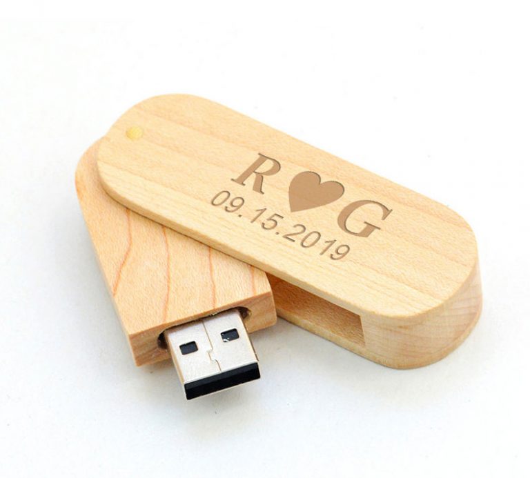 Custom Wood USB Flash Drives For Wedding Photographers