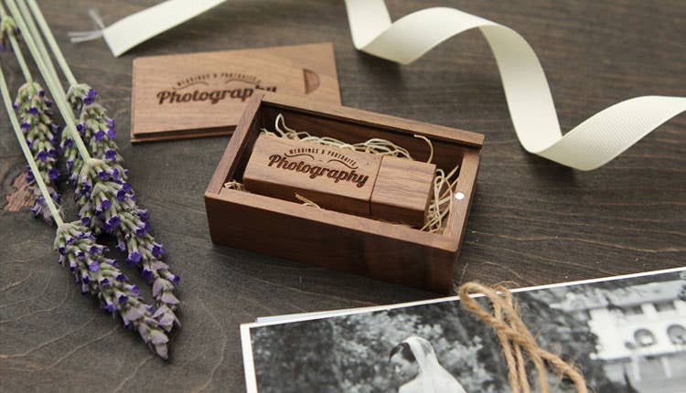 Custom Wood USB Flash Drives For Photographers